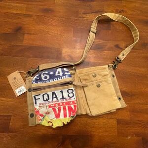 NWT! Rare Clea Ray Colorful Canvas Belt Bag